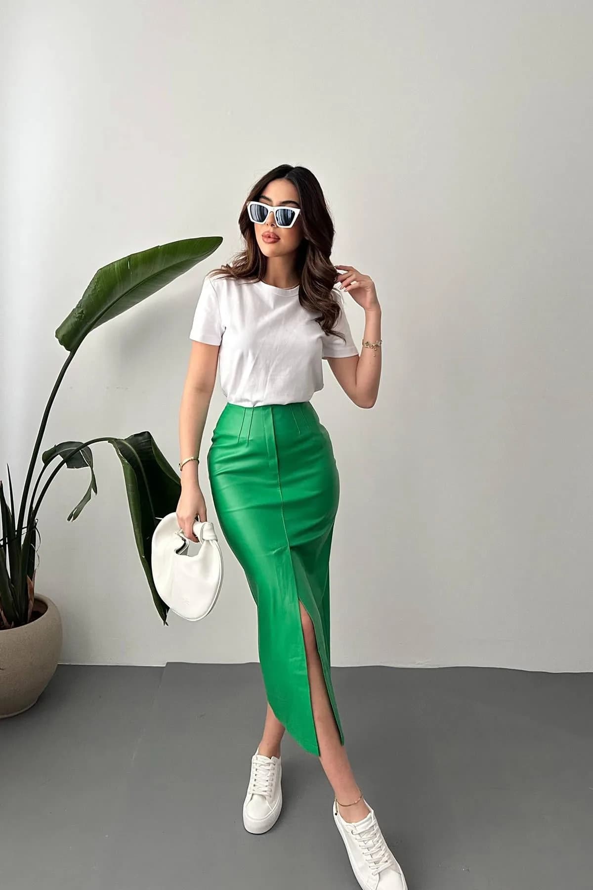 Yeşil Yırtmaçlı Süs Patlı Etek - Yeşil
