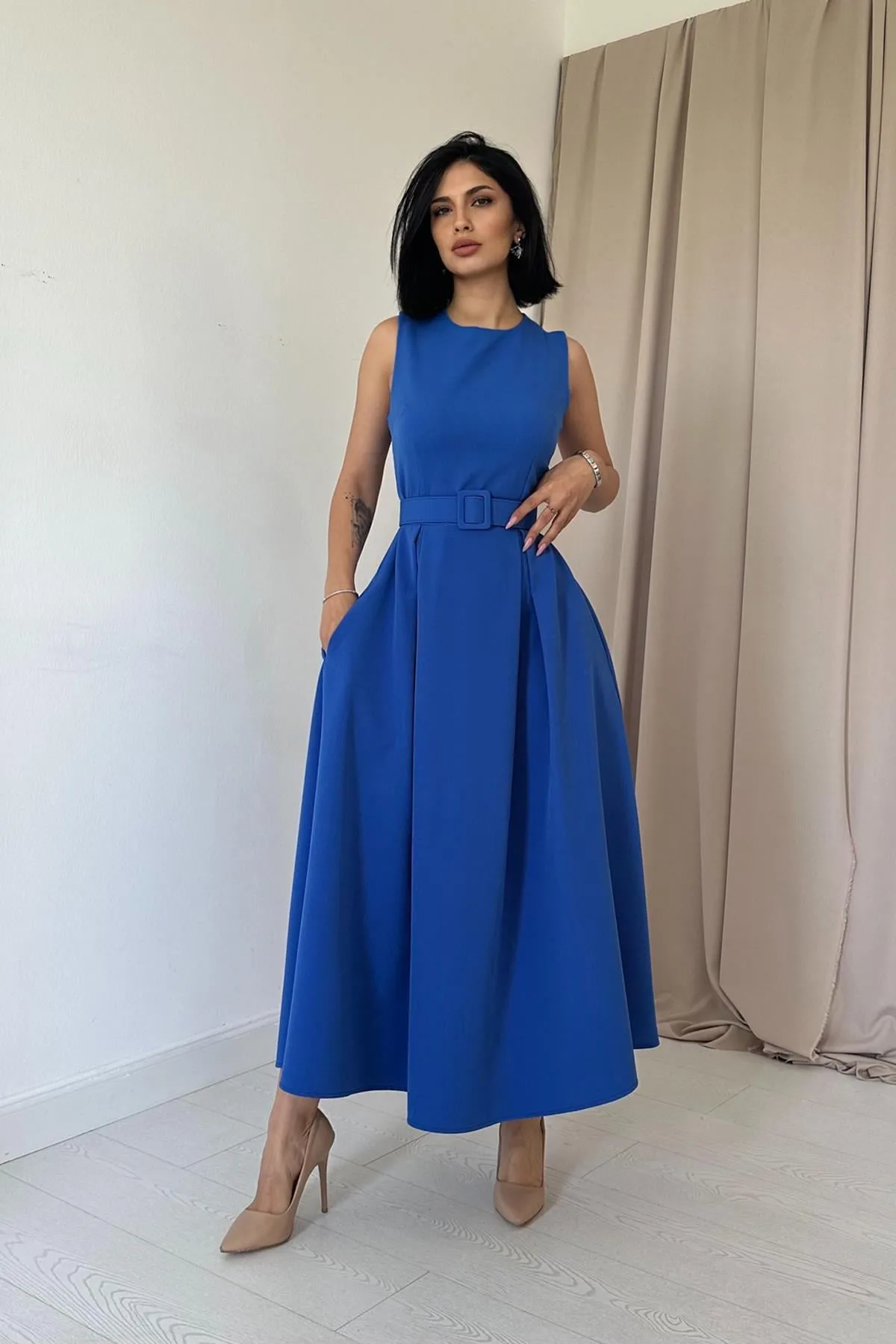 Saks Halter Yaka Kloş Elbise - Saks