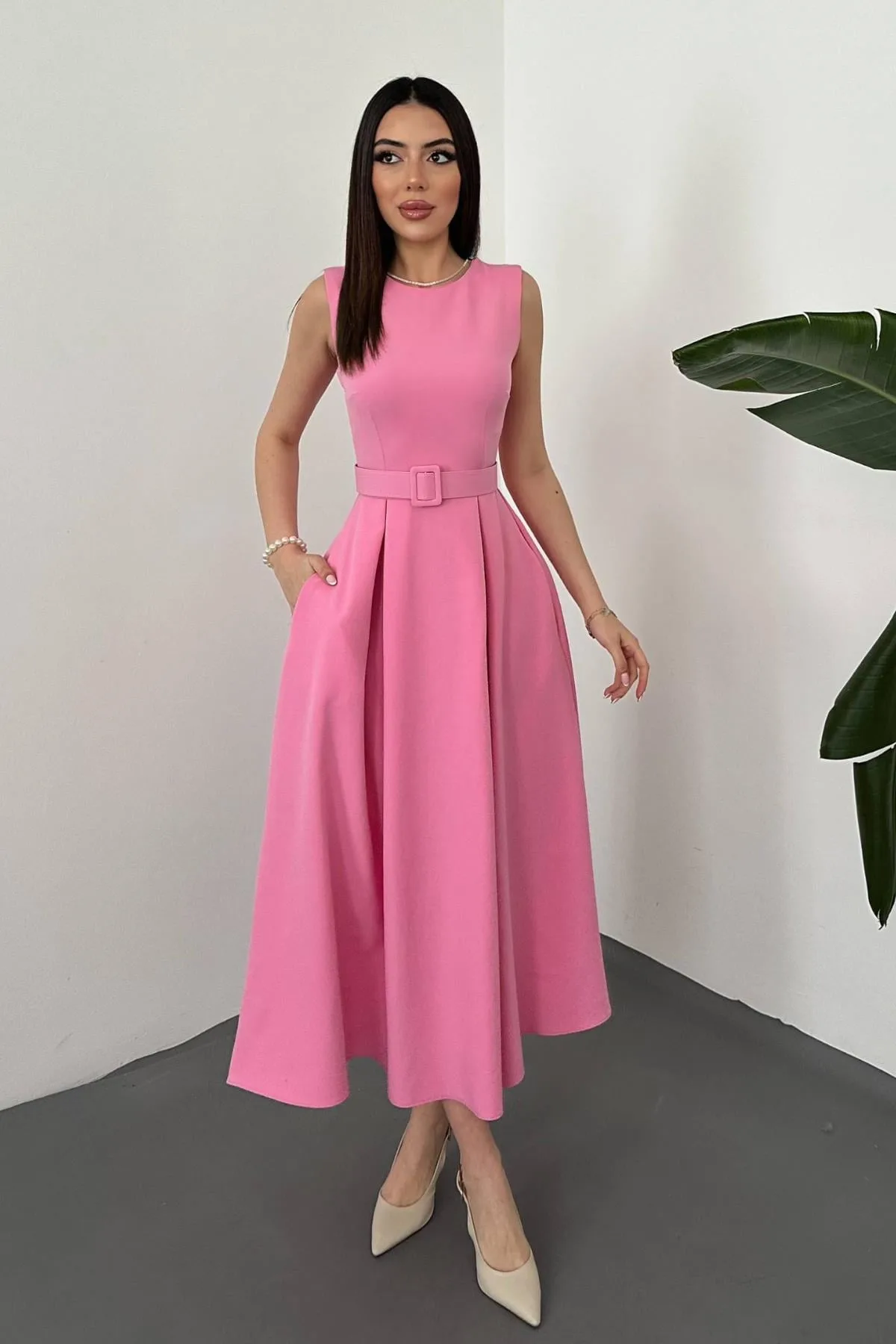 Pembe Halter Yaka Kloş Elbise - Pembe