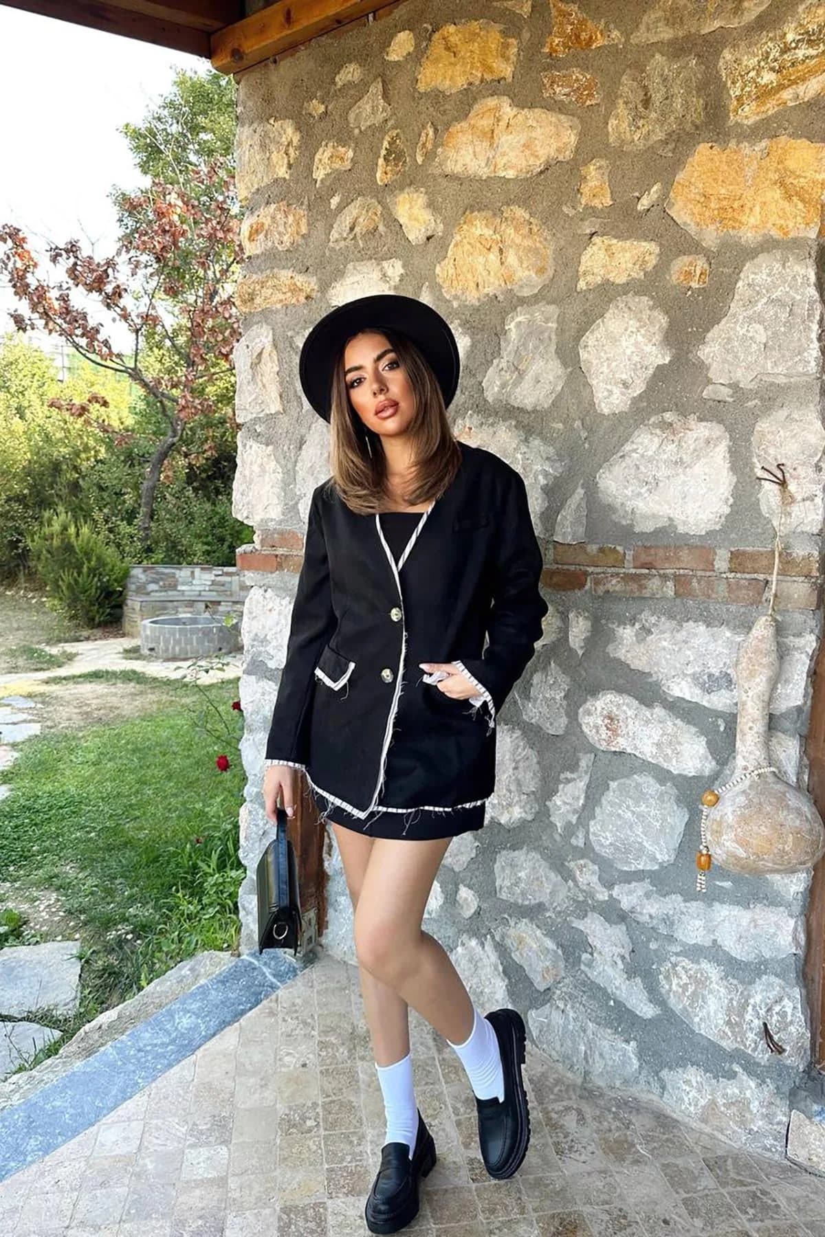 Siyah Çizgili Astarlı Garnili Süet Ceket - Siyah