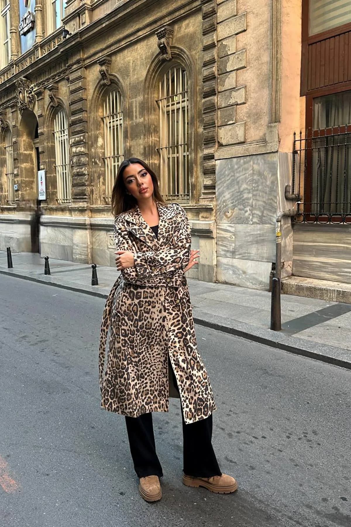 Leopar Ön Ve Arkası Pelerinli Kaban - Leopar