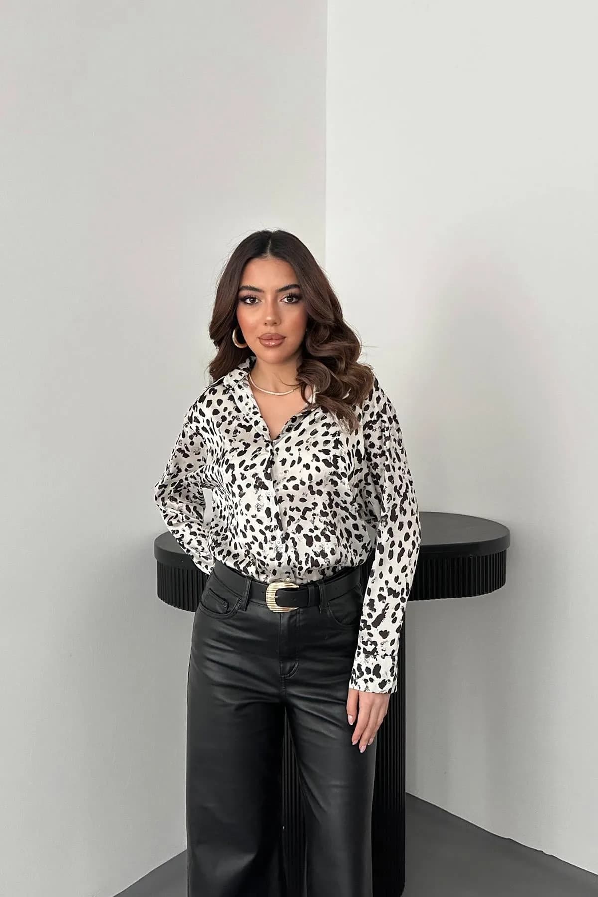 Ekru Leopar Desenli Saten Gömlek - Ekru