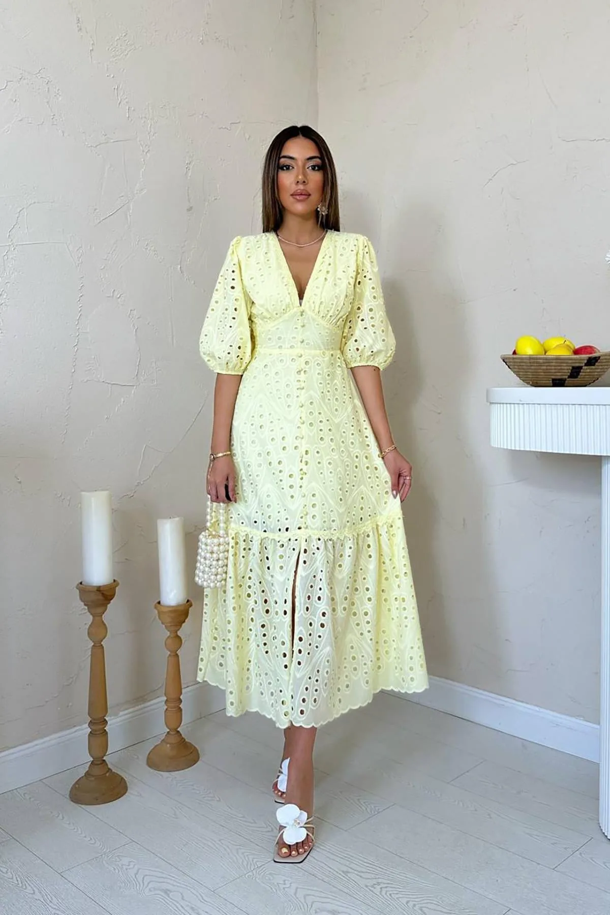 Sarı Büzgü Detaylı Dantelli Brode Elbise - Sarı