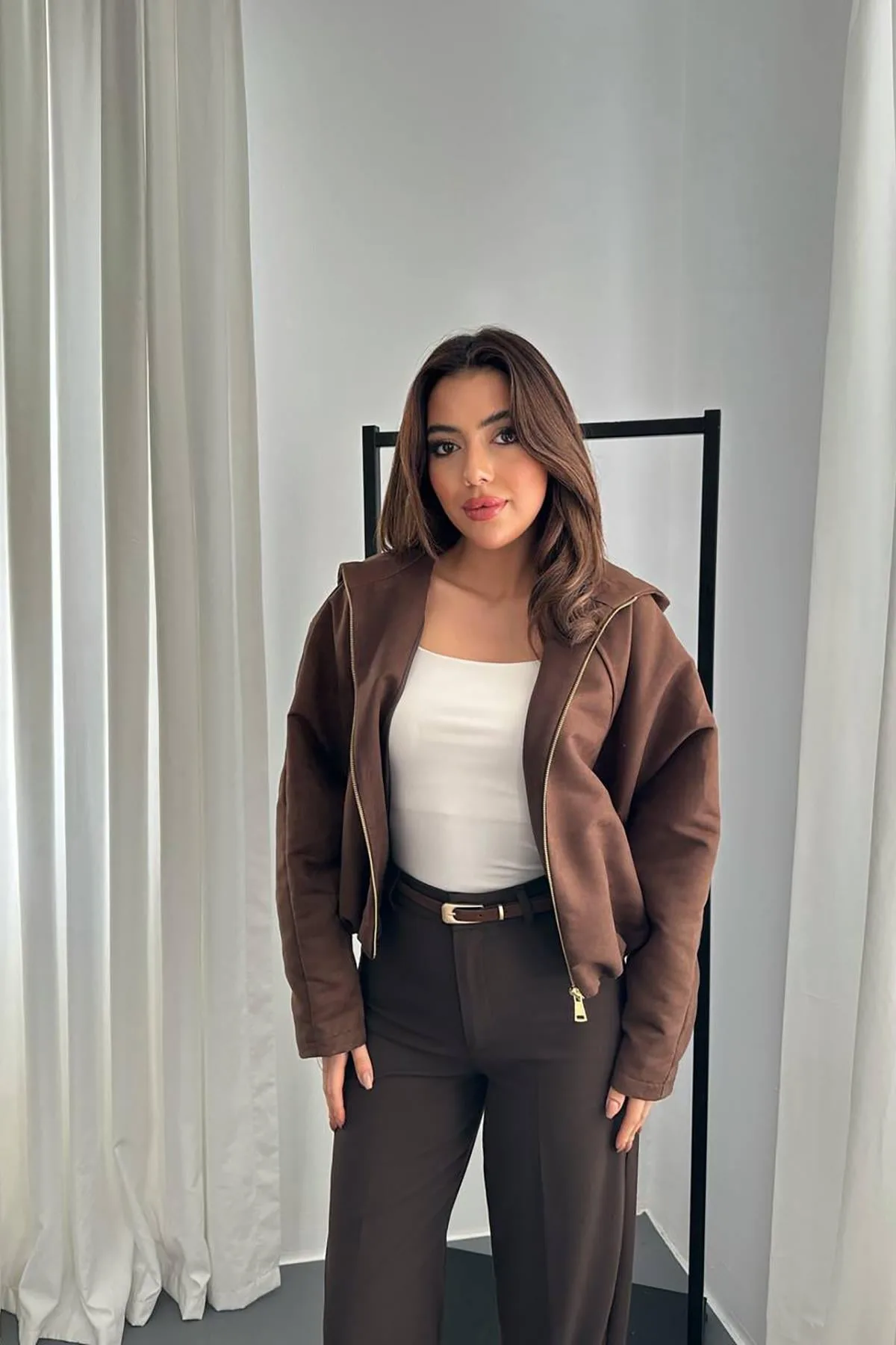 Kahverengi Kısa Kapüşonlu Ceket - Kahverengi