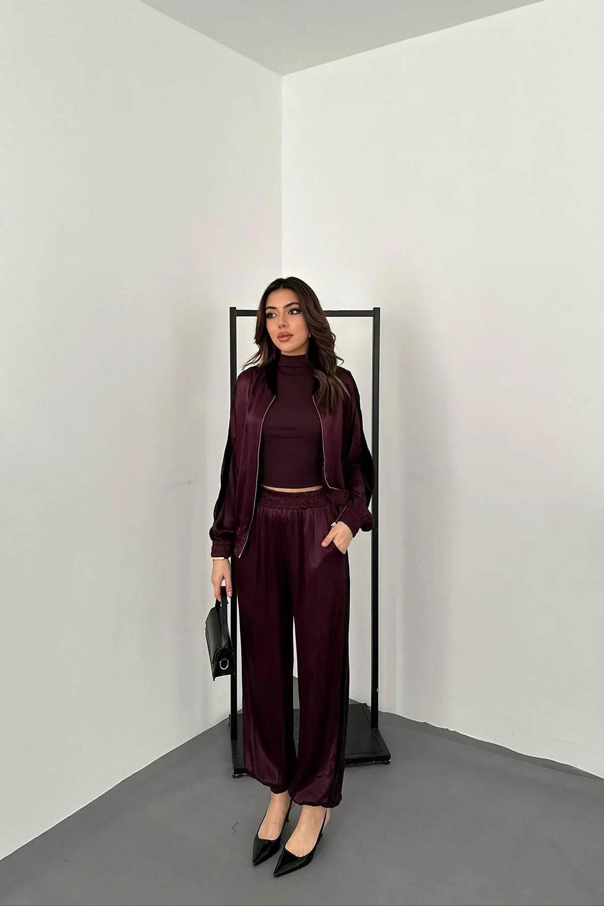 Bordo Kadife Şeritli Saten Eşofman Takımı - Bordo