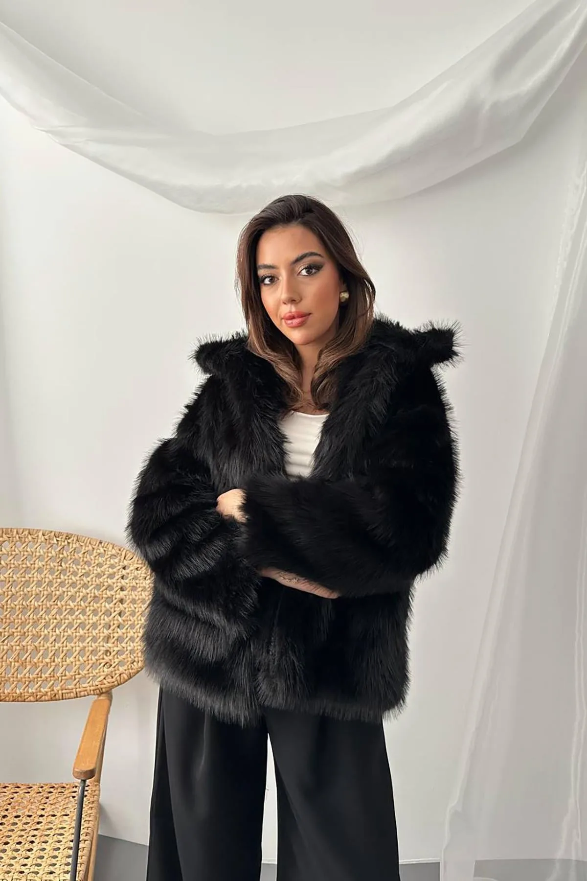 Siyah Kürk Montlu Ceket - Siyah