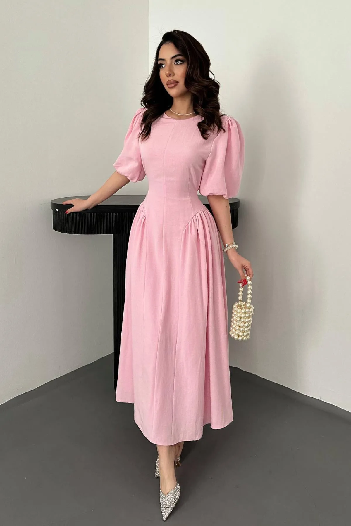 Pembe Arkadan Bağlamalı Büzgülü Keten Elbise - Pembe