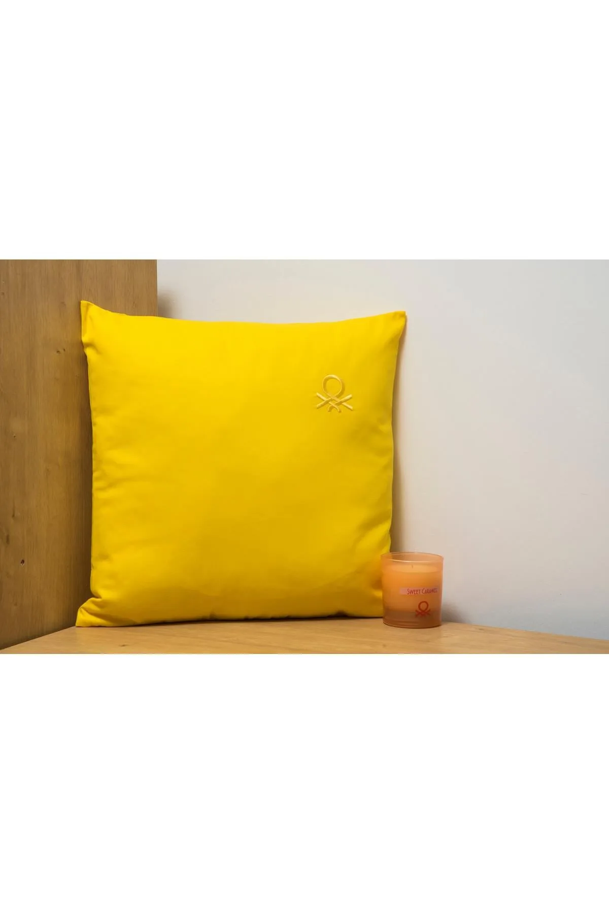 Benetton 100% Pamuk 45*45 Cm Düz Kırlent Dolu Sarı - SARI