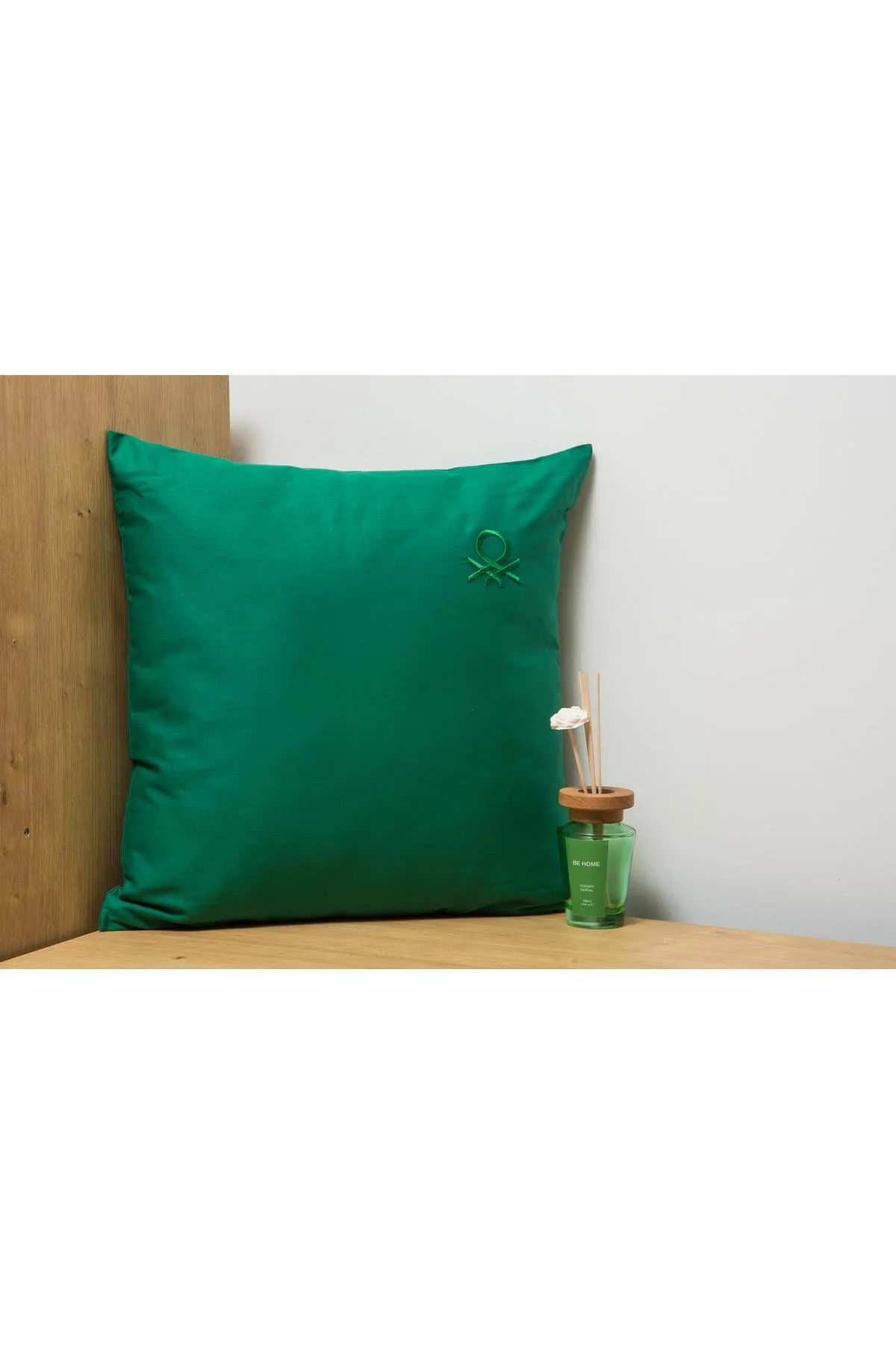 Benetton 100% Pamuk 45*45 Cm Düz Kırlent Dolu Yeşil - YEŞİL