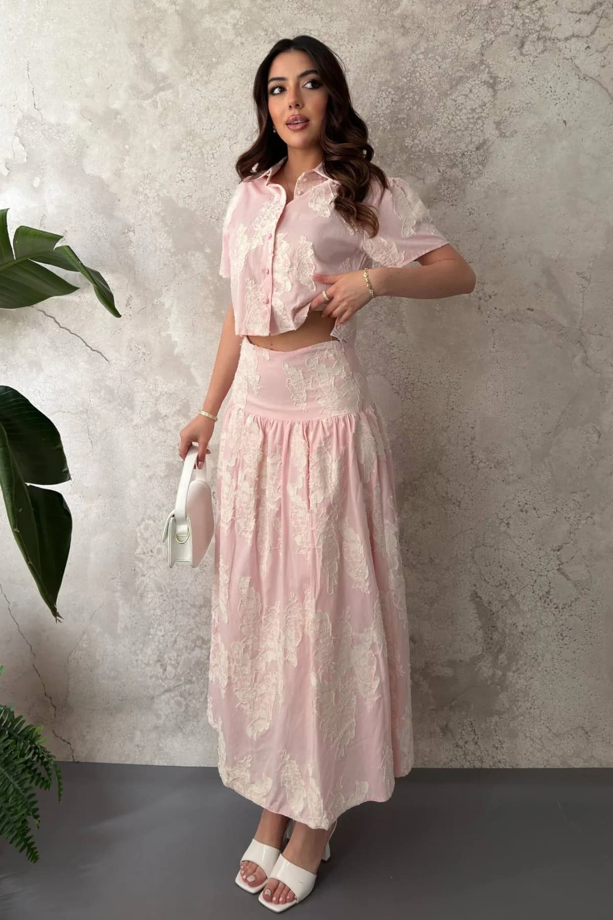 Pembe Gömlek Ve Korsajlı Etek Takım - Pembe