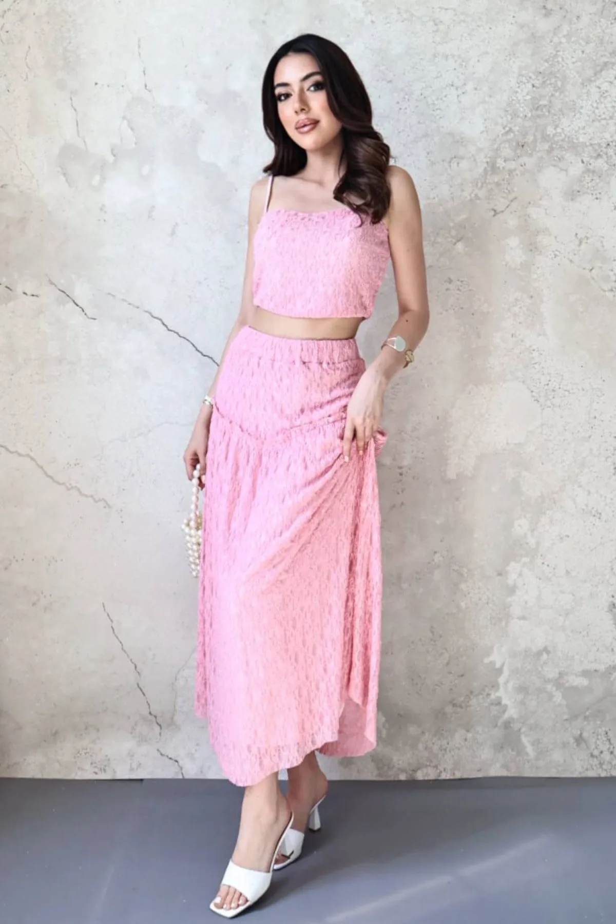 Pembe Dantel Bluz Ve Fırfırlı Etek Takım - Pembe